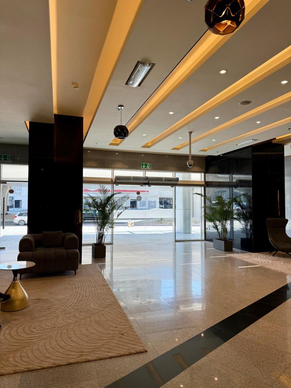 Apartment Burj Al Nujoom Downtown 2 Mins Walk To Mall Burj Al Nujoom Dubai